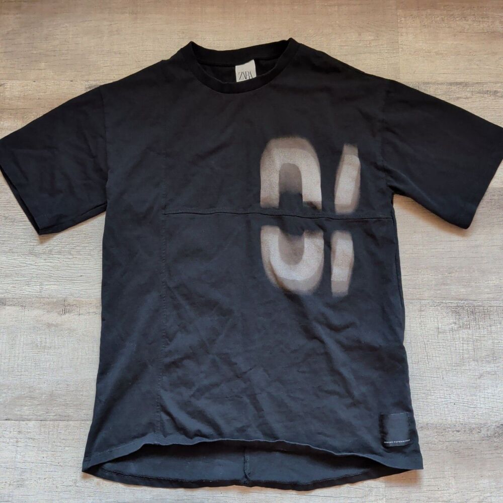 Zara Mens Medium Black T-shirt With Pattern